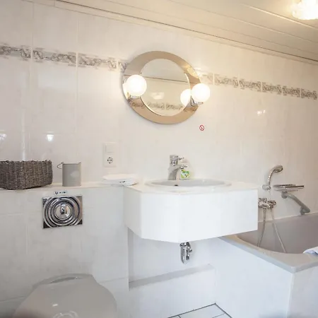 Welcome In - Neuastenbergerstrasse 4, Winterberg-neuastenberg